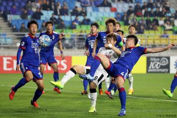 PG电子线上登入-夺冠热门上港迎战前韩国超霸水原三星